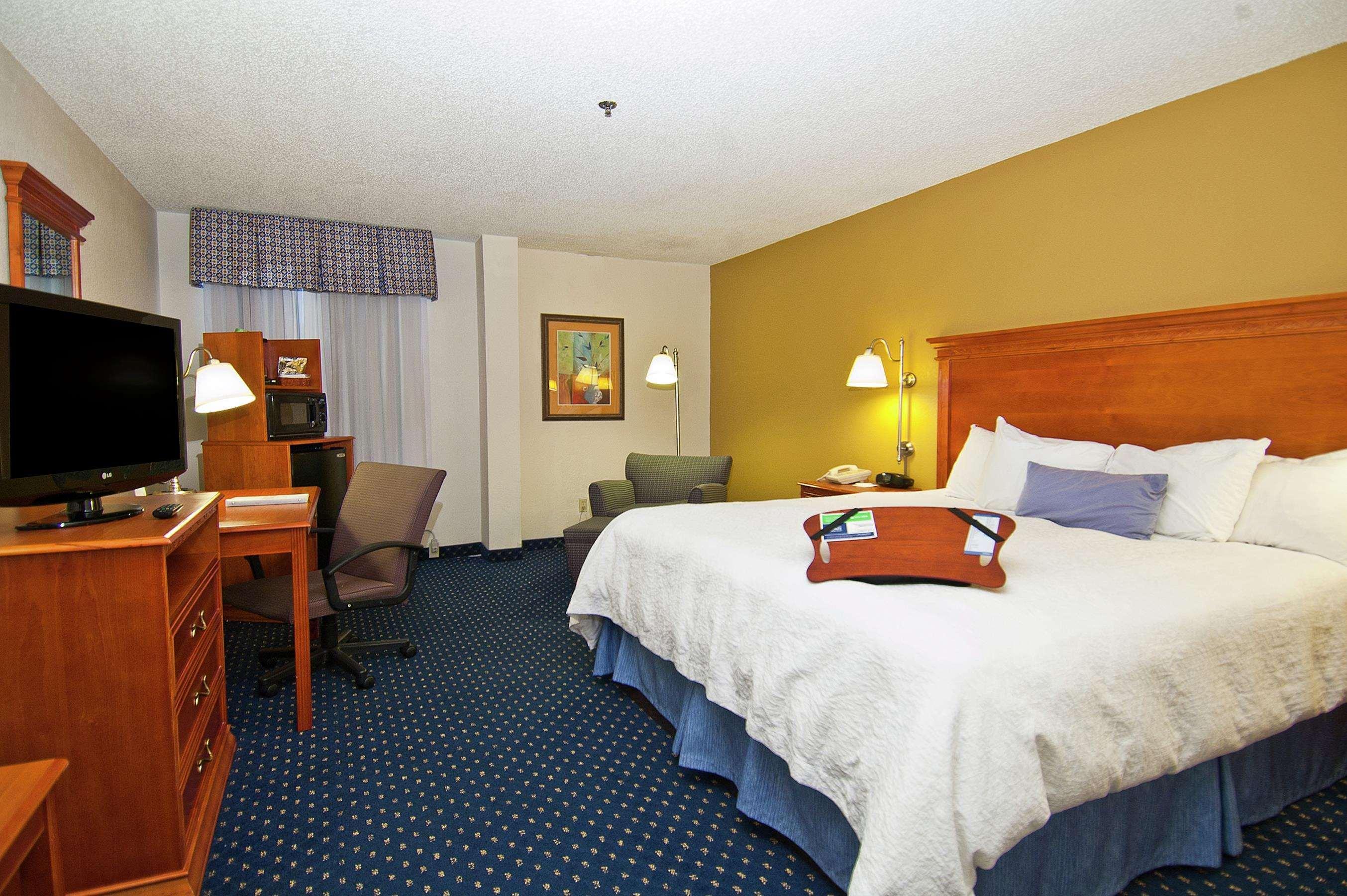 Hotel Hampton City-northwest 3*