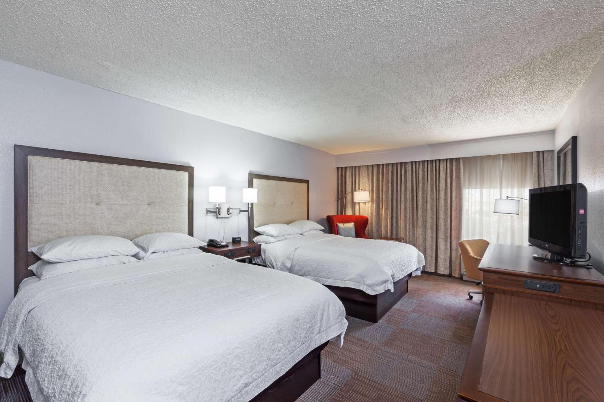 Hotel Hampton City-northwest 3*
